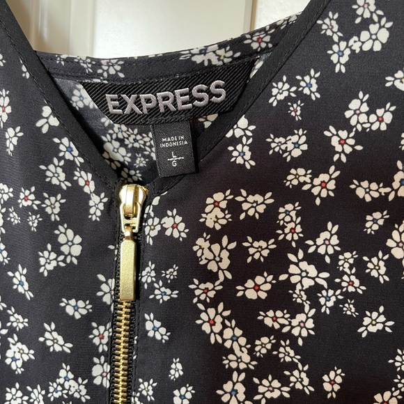 Express Short Sleeve Top - Picture 3 of 3